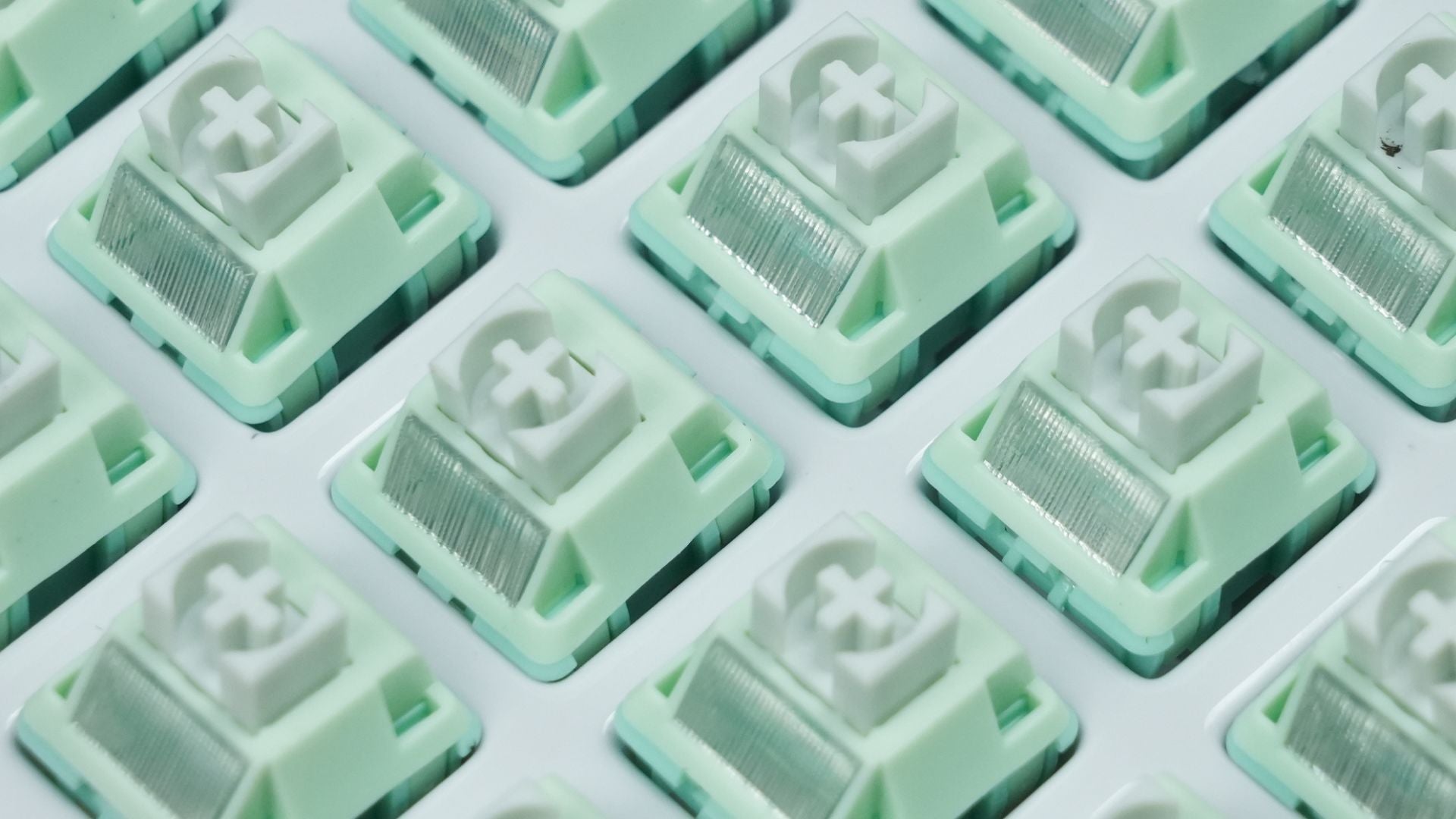 Keyboard Switches: Linear, Tactile and Clicky Explained