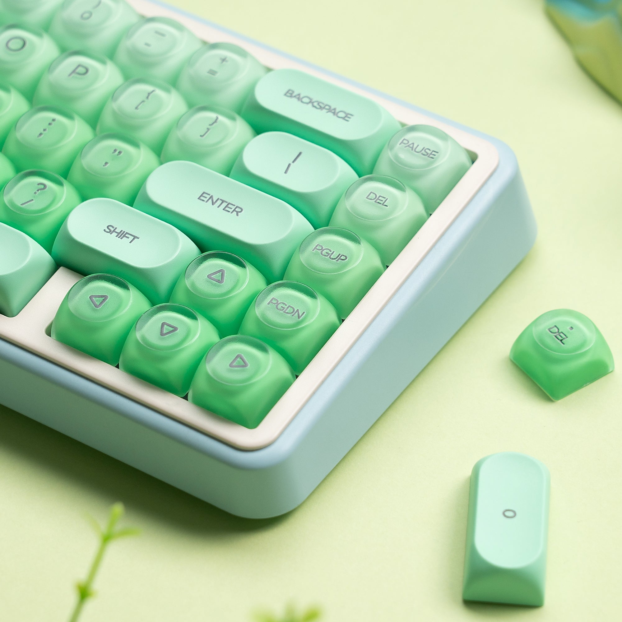 Womier Foundation/Lipstick 132-Key MOA Profile Translucent PBT+PC Keycap Set