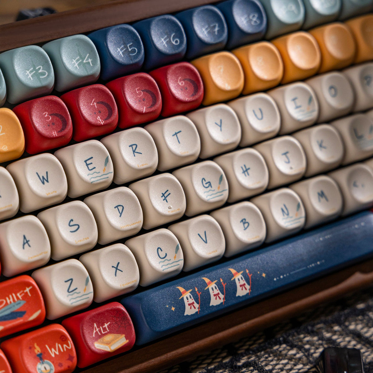 Halloween Aesthetic Bundle: Womier WD99 Keyboard + William Castle Keycaps - Womier Keyboard