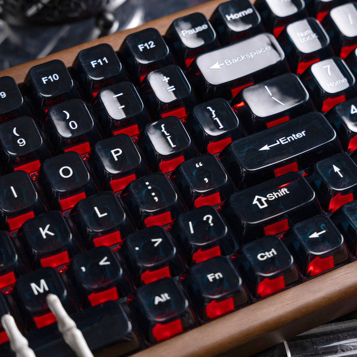 Halloween Bloody Mary Bundle — Womier WD99 Wooden Keyboard + Dark Red Rose Candy MOA PBT Keycaps - Womier Keyboard