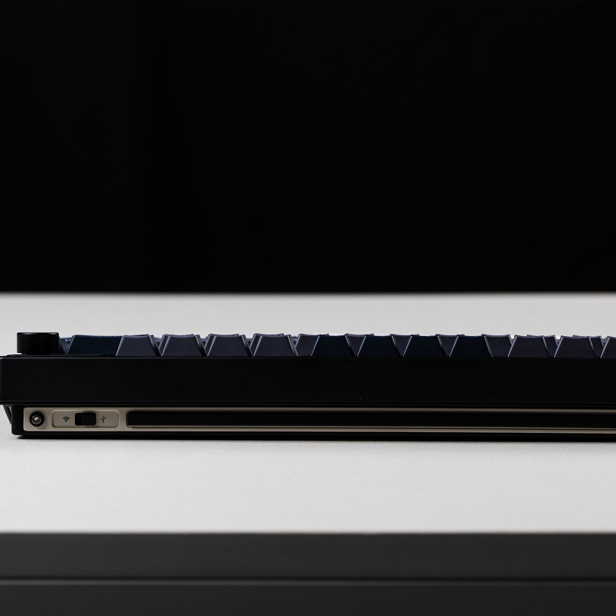 Womier MT75 Tri-Mode Mechanical Keyboard With Screen＆ Knob