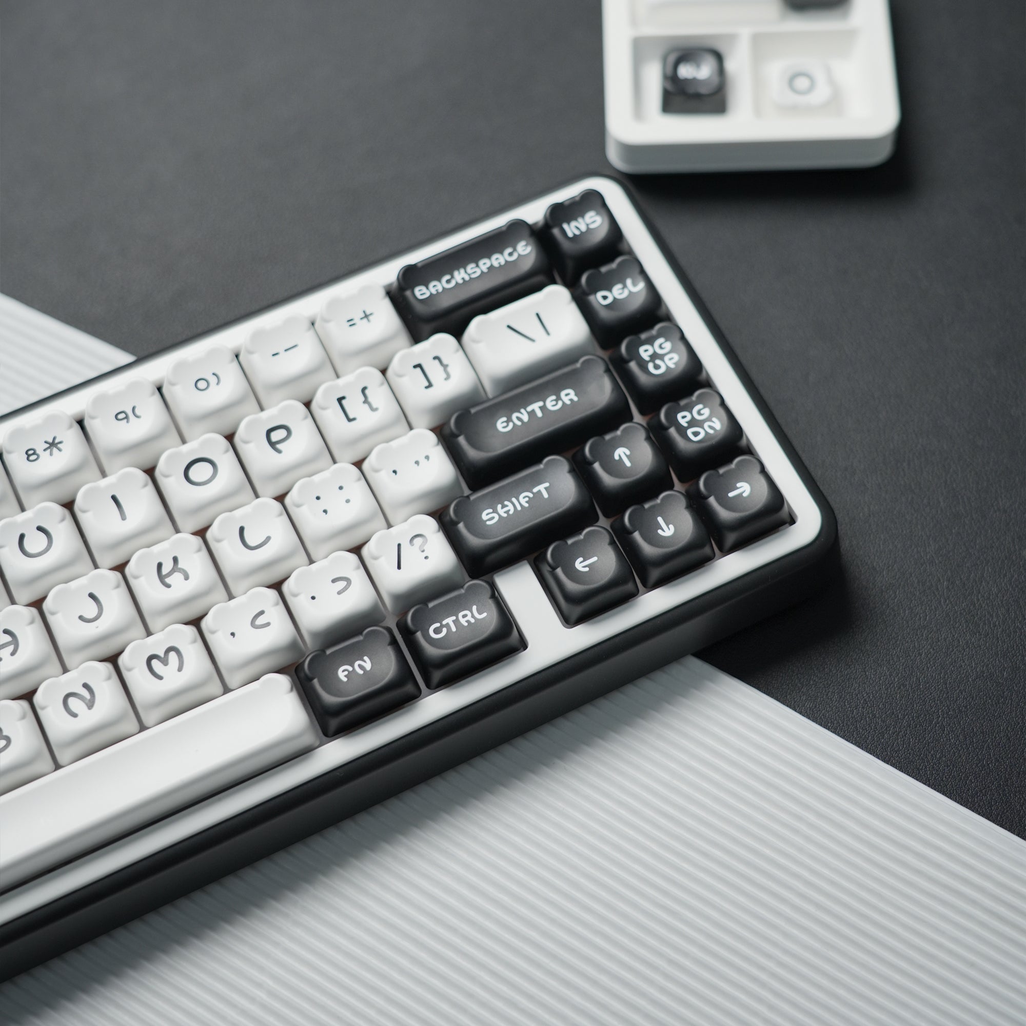 Womier Panda Bear 122-Key KDA Profile Double-Shot PBT Keycap Set