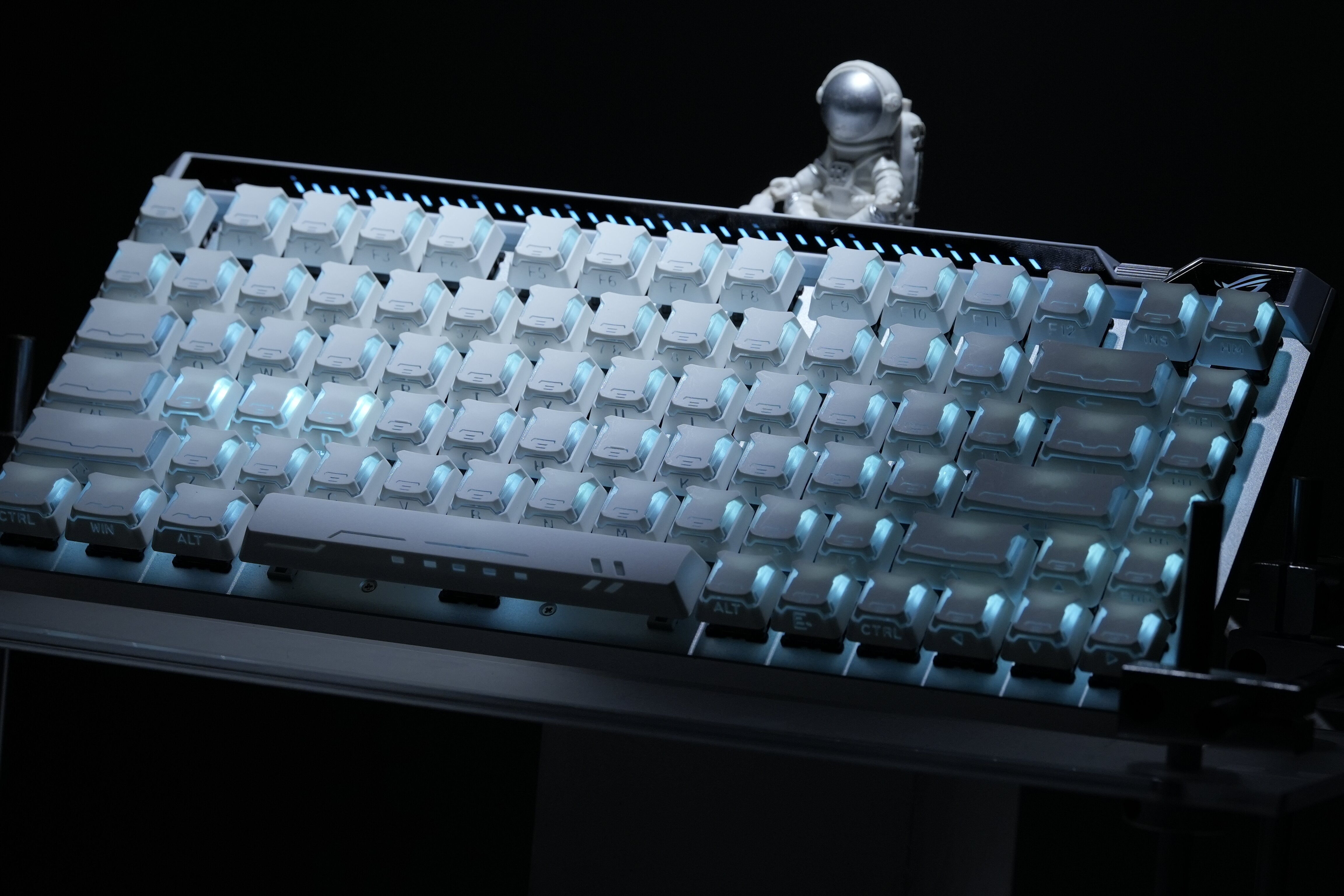 Womier Star Prism White-Blue Cherry Profile Shine-Through Keycap Set (136-Key)