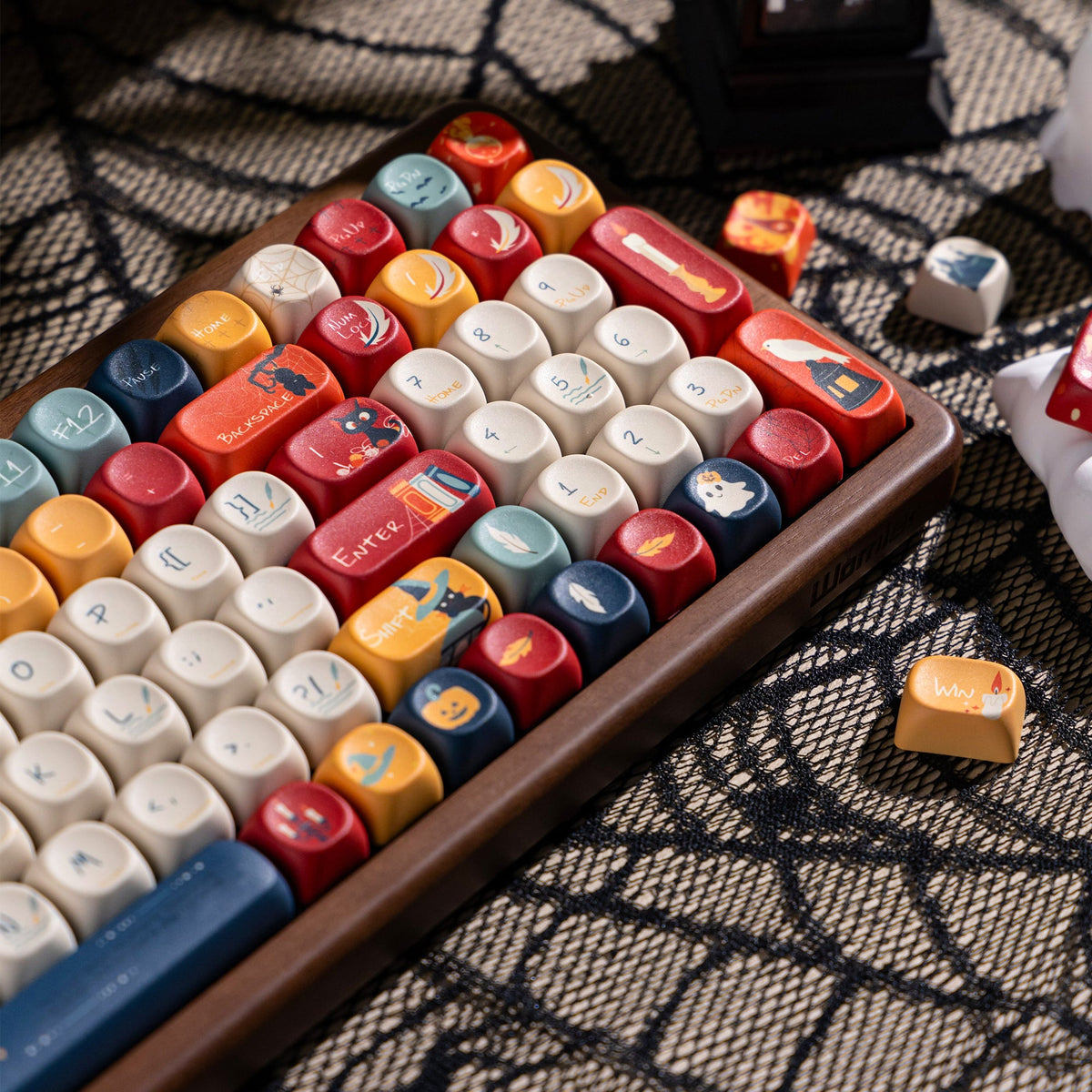 Halloween Aesthetic Bundle: Womier WD99 Keyboard + William Castle Keycaps - Womier Keyboard